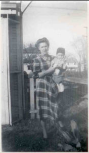 Photo of Donna and her mother.
