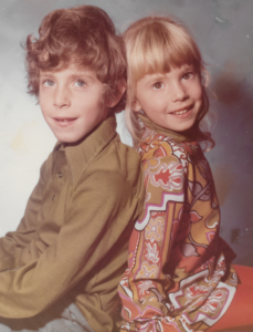 Photo of Ivy and the half-brother she grew up who is still searching for his donor father.